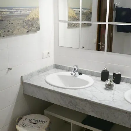 فيلة Tabaiba Lanzarote بلايا بلانكا