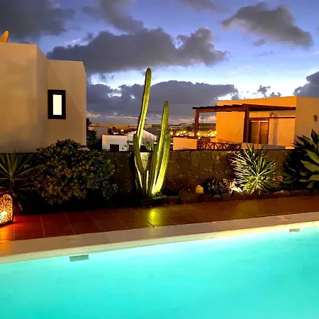 Tabaiba Lanzarote * Playa Blanca